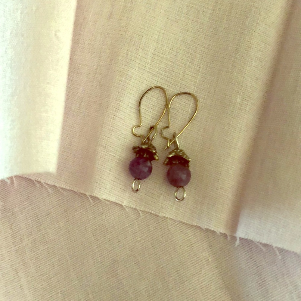 Gen Amethyst Bead/SilvTone Cap Earrings Hook/Clasp